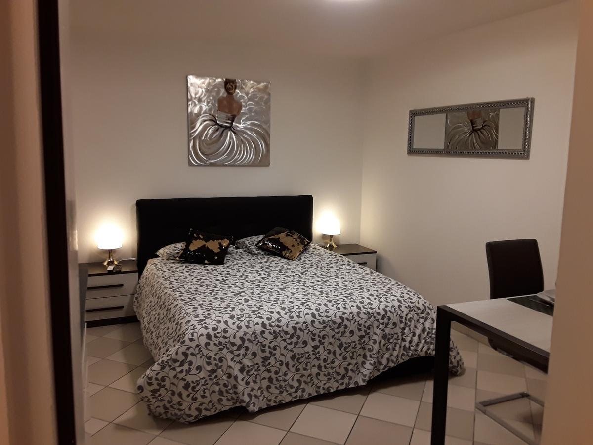 Holidays Homes Il Folletto Quartino 外观 照片