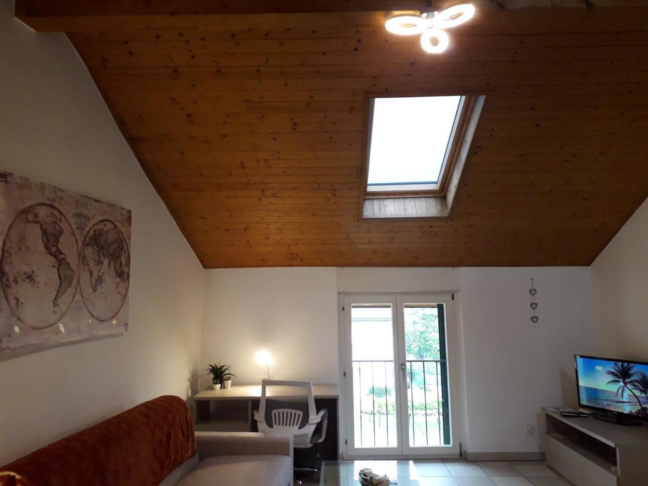 Holidays Homes Il Folletto Quartino 外观 照片